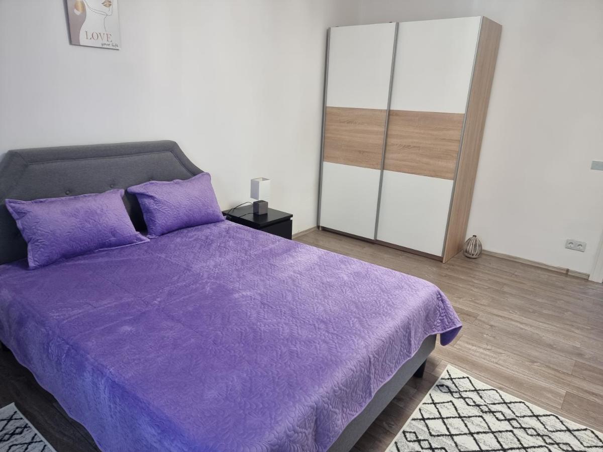 Gazde/Camere de închiriat Haq House