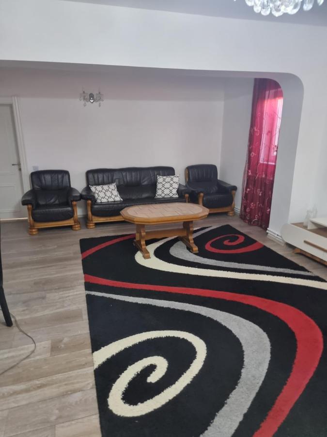 Haq House Gazde/Camere de închiriat